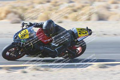 media/Jan-10-2025-CVMA Friday Practice (Fri) [[489e0da257]]/Group 4 and Trackday/Session 2 (Turn 4 Inside)/